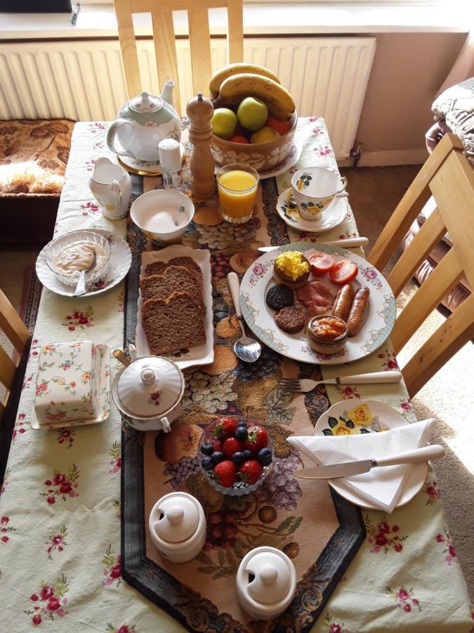 Saint Martin'S Bed And Breakfast Бандън Екстериор снимка