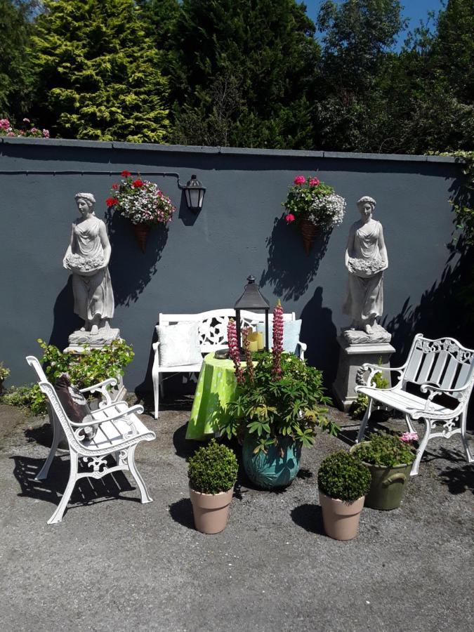 Saint Martin'S Bed And Breakfast Бандън Екстериор снимка