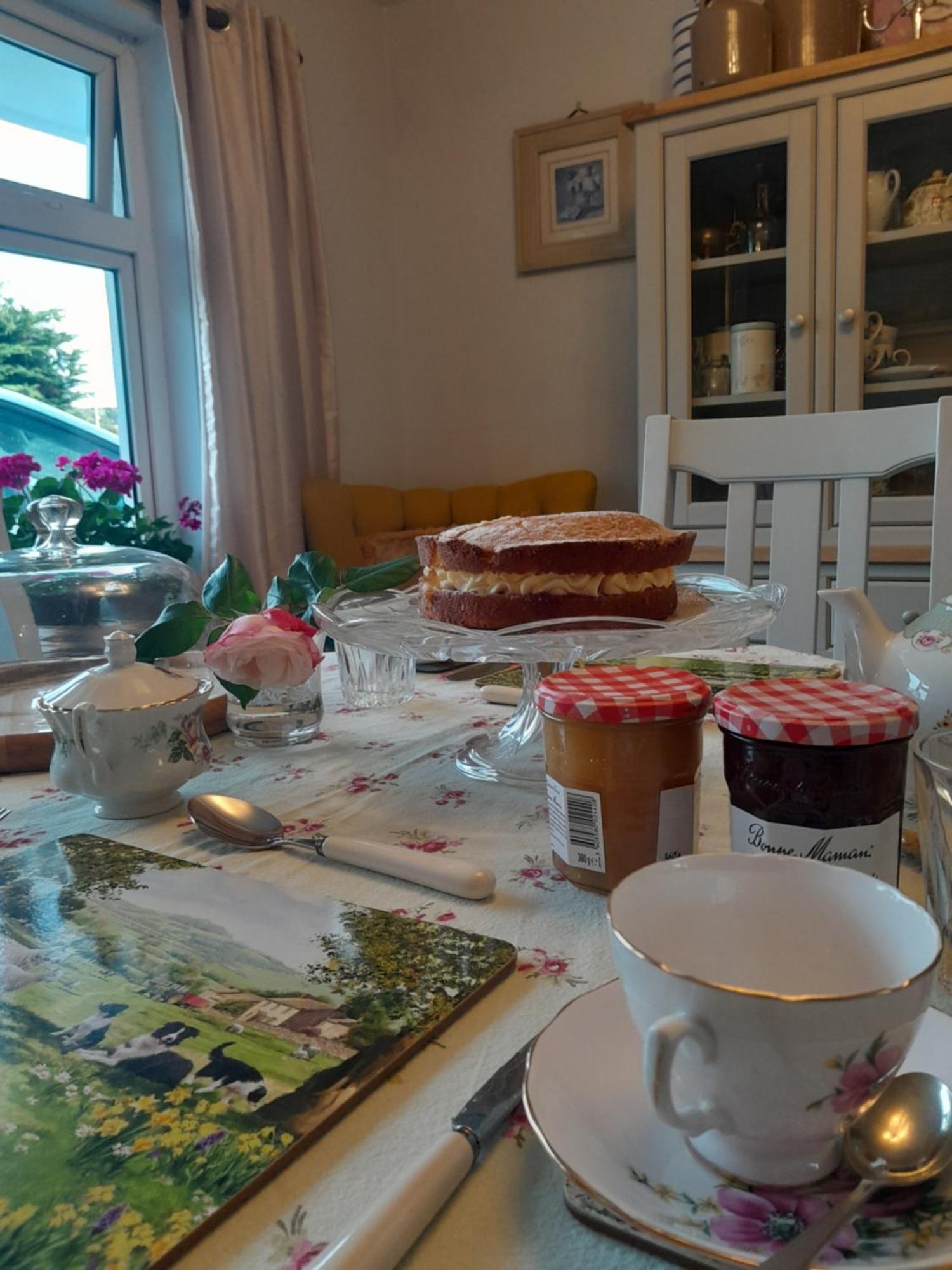 Saint Martin'S Bed And Breakfast Бандън Екстериор снимка